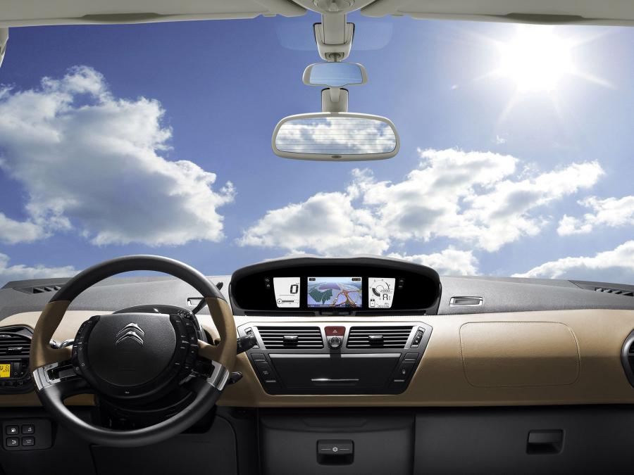  Citroen C4 Grand Picasso 2010 года  (фото 3 из 24)